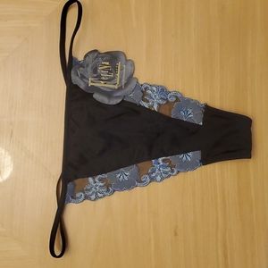 NWT Felina Black and Lace Thong. Size M